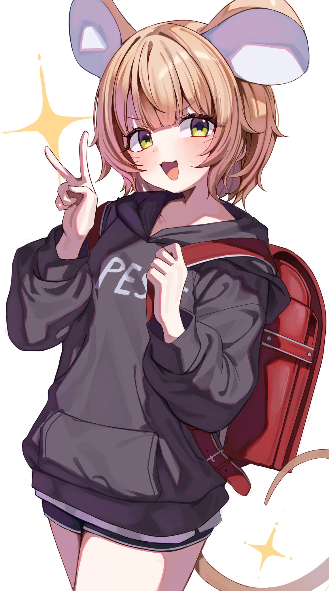 1girl, animal_ears, backpack, bag, black_hoodie, black_shorts, blonde_hair, borrowed_character, clothes_writing, commentary_request, cowboy_shot, extra_ears, fang, green_eyes, hand_up, highres, holding_strap, hood, hood_down, hoodie, korean_commentary, long_sleeves, looking_at_viewer, mega_suki, mouse_ears, mouse_girl, mouse_tail, open_mouth, original, randoseru, red_bag, short_hair, shorts, simple_background, smile, solo, tail, v, whiskers, white_background