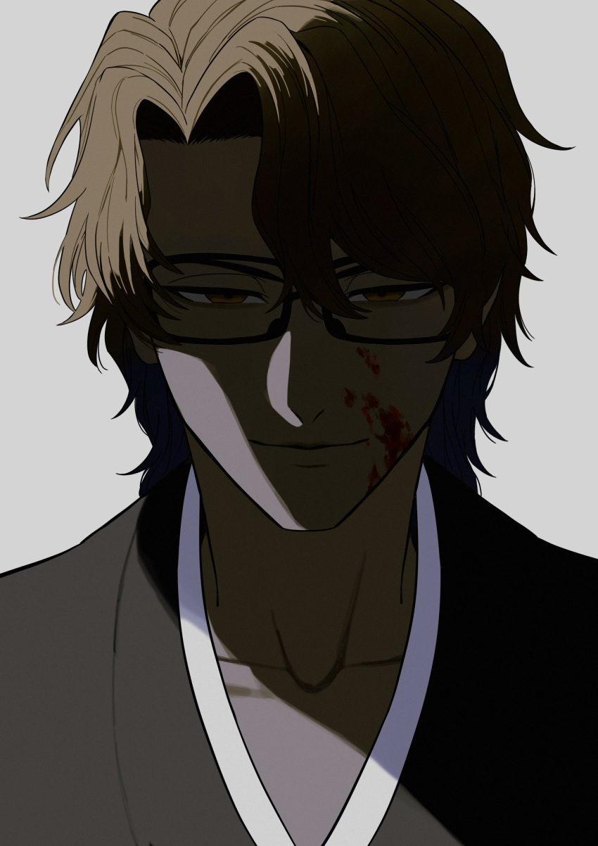 aizen_sousuke, black_kimono, bleach, blood, blood_on_face, brown_eyes, brown_hair, evil_smile, grey_background, half-closed_eyes, highres, japanese_clothes, kimono, looking_at_viewer, parted_bangs, shade, shihakusho, simple_background, smile, sx1bmv, wavy_hair