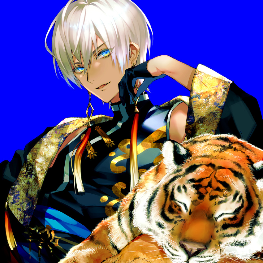 1boy, akke_(akke299), animal, black_gloves, black_jacket, black_shirt, blue_background, blue_eyes