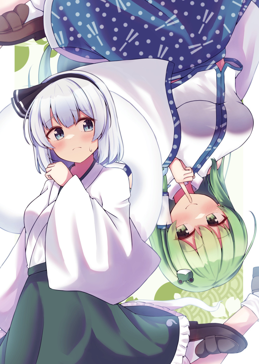 2girls, absurdres, blue_eyes, contrasting_expressions, embarrassed_expression, frog_hairclip, green_eyes, green_hair, hakama, highres, japanese_clothes, kochiya_sanae, kominato_haru, konpaku_youmu, multiple_girls, short_hair, touhou, traditional_clothing, white_hair