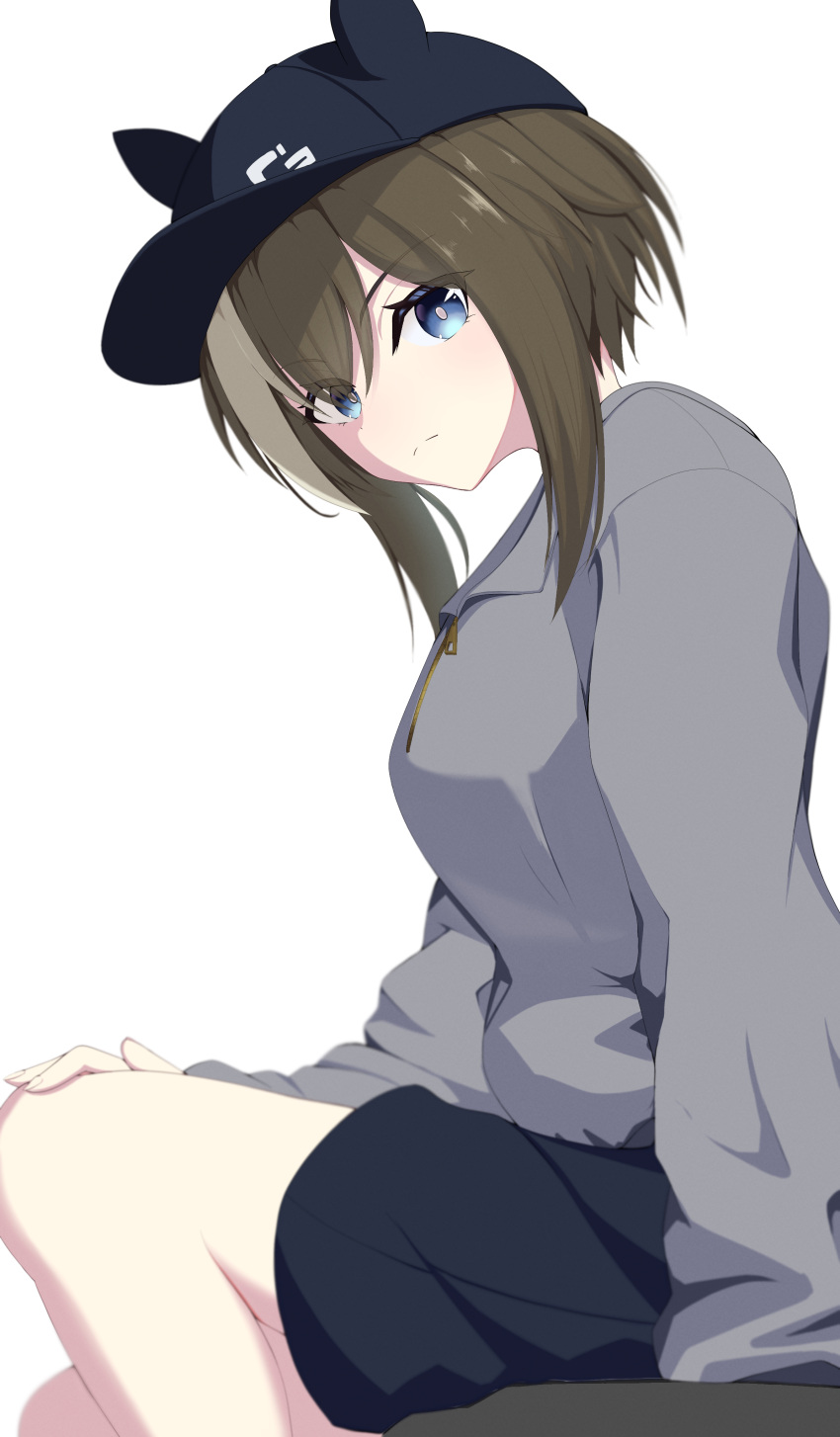 1girl, absurdres, animal_ears, baseball_cap, black_hat, black_shorts, blue_eyes, boc'z_(umamusume), brown_hair, cheval_grand_(boc'z)_(umamusume), cheval_grand_(umamusume), ears_through_headwear, from_side, grey_shirt, hair_between_eyes, hat, highres, horse_ears, horse_girl, long_sleeves, looking_at_viewer, looking_to_the_side, mog_(user_mtvk5888), multicolored_hair, official_alternate_costume, shirt, shorts, simple_background, sitting, solo, streaked_hair, umamusume, white_background, white_hair