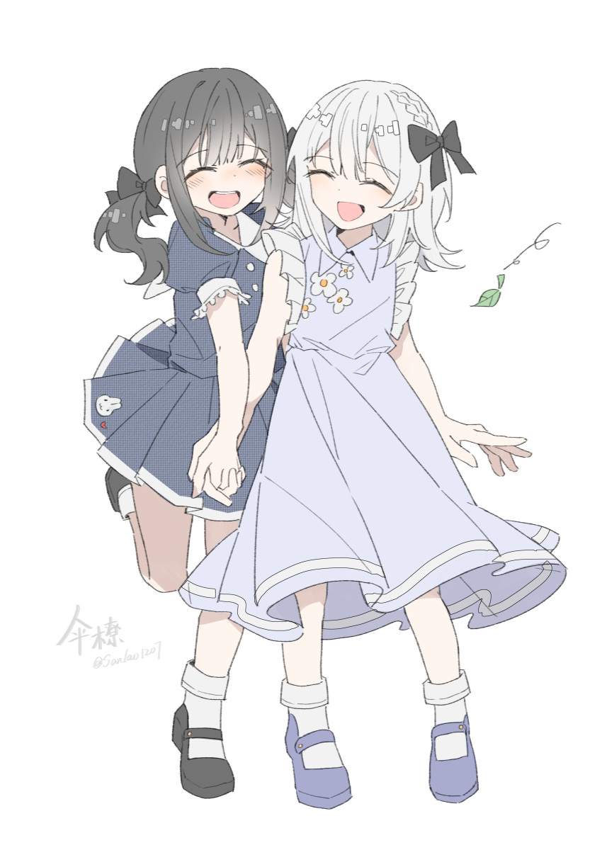 2girls, :d, ^_^, absurdres, aged_down, black_hair, black_shoes, blue_dress, braid, child, chinese_commentary, closed_eyes, collared_dress, commentary_request, dress, facing_viewer, full_body, highres, holding_hands, kurobe_nanoka, kurobe_nanoka's_sister, leaf, long_hair, mahou_shoujo_no_majo_saiban, mary_janes, multiple_girls, open_mouth, sanlao1207, shoes, short_hair, short_sleeves, siblings, sisters, smile, socks, spoilers, standing, standing_on_one_leg, twintails, white_background, white_hair, white_socks
