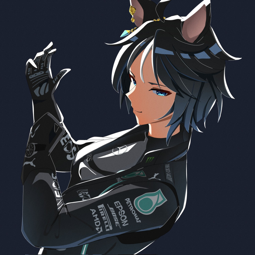 1girl, ahoge, amd, animal_ears, black_gloves, black_hair, black_racing_suit, blue_eyes, bose, breasts, closed_mouth, ear_ornament, ear_piercing, epson, formula_one, fuji_kiseki_(umamusume), gloves, hair_between_eyes, highres, horse_ears, horse_girl, long_sleeves, mercedes-benz, multicolored_hair, piercing, racing_suit, short_hair, simple_background, smile, solo, tomboy, toyeeta_prius, umamusume, upper_body, white_hair