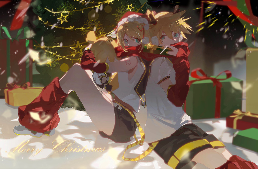 1boy, 1girl, absurdres, alternate_costume, antlers, aqua_eyes, black_shorts, blonde_hair