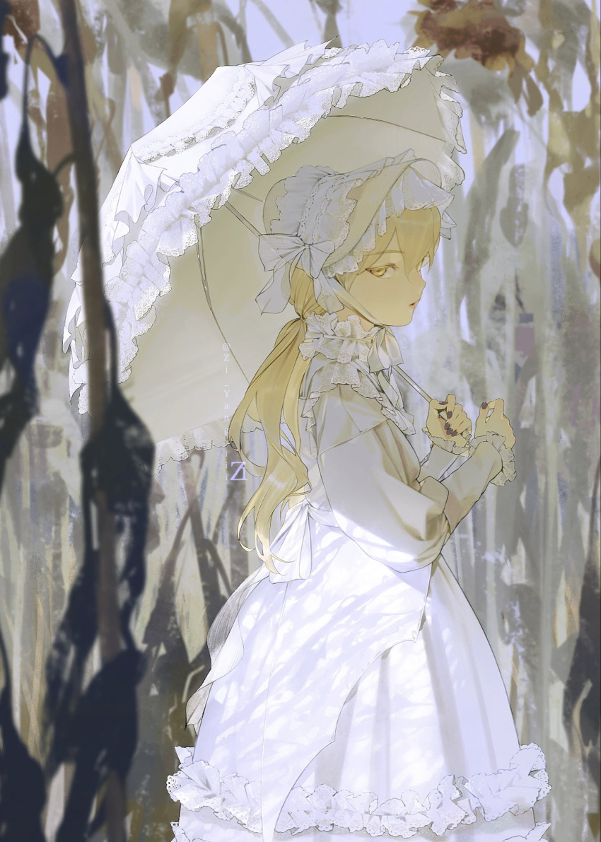 1girl, blonde_hair, bonnet, cheng_(zi74438982), commentary, cowboy_shot, dress, frilled_dress