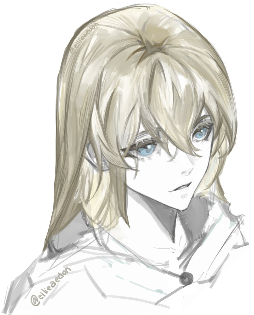 1girl, blonde_hair, blue_eyes, brooch, cassie_(shadow_slave), cloak, crossed_bangs, double-parted_bangs