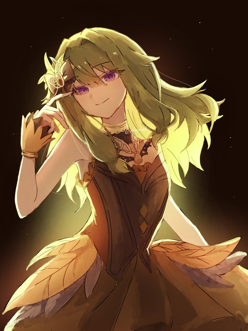 1girl, backlighting, bare_arms, bare_shoulders, black_background, black_bow, bow, bracelet, brown_dress, choukoku_no_protagonist_(project_sekai), closed_mouth, commentary_request, cowboy_shot, dress, feather_dress, feather_hair_ornament, feathers, frilled_dress, frills, gem, green_hair, hair_between_eyes, hair_bow, hair_flaps, hair_ornament, hand_up, highres, jewelry, light_particles, long_hair, looking_at_viewer, low-tied_sidelocks, momosuzu_nene, official_alternate_costume, orange_wrist_cuffs, project_sekai, sidelocks, simple_background, sleeveless, sleeveless_dress, smile, solo, strapless, strapless_dress, tikumashi, twitter_username, violet_eyes, wrist_cuffs