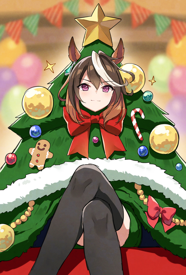 1girl, animal_ears, balloon, black_thighhighs, blush, bow, brown_hair, candy, candy_cane, christmas_ornaments, christmas_tree, christmas_tree_costume, closed_mouth, crossed_legs, earrings, food, gingerbread_man, hair_between_eyes, horse_ears, horse_girl, jewelry, long_hair, looking_at_viewer, mauve, multicolored_hair, single_earring, sitting, smile, star_(symbol), streaked_hair, symboli_rudolf_(christmas_emperor_tree)_(umamusume), symboli_rudolf_(umamusume), thigh-highs, tree_costume, umamusume, violet_eyes, white_hair