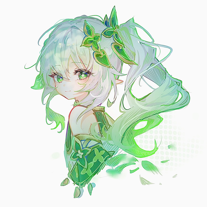 1girl, blush, closed_mouth, commentary, cropped_shoulders, cross-shaped_pupils, detached_sleeves, from_side, genshin_impact, green_eyes, green_hair, green_sleeves, hair_between_eyes, hair_ornament, hashtag-only_commentary, highres, leaf_hair_ornament, long_hair, looking_at_viewer, looking_to_the_side, multicolored_hair, nahida_(genshin_impact), pointy_ears, ri_pi_o, side_ponytail, simple_background, sleeveless, smile, solo, symbol-shaped_pupils, twitter_username, white_background, white_hair