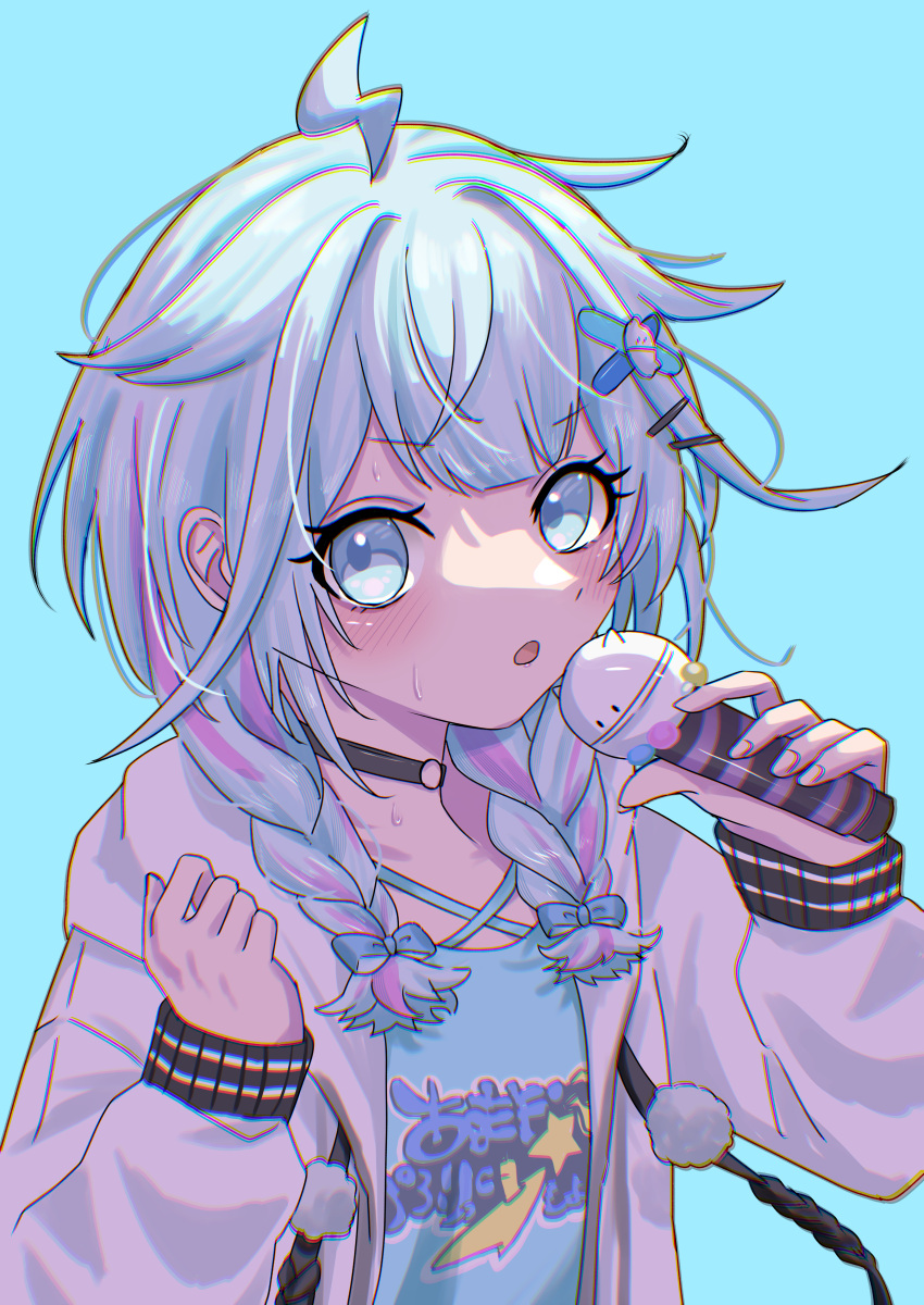 1girl, absurdres, ahoge, akina_(user_ucnd3578), black_choker, blue_background, blue_eyes, blue_hair, blue_shirt, braid, choker, hair_flaps, hair_ornament, hairpin, highres, holding, holding_microphone, hololive, hololive_dev_is, jacket, looking_at_viewer, medium_hair, microphone, mizumiya_su, mizumiya_su_(1st_costume), multicolored_hair, o-ring, o-ring_choker, open_mouth, pink_hair, shirt, solo, streaked_hair, twin_braids, virtual_youtuber, white_jacket