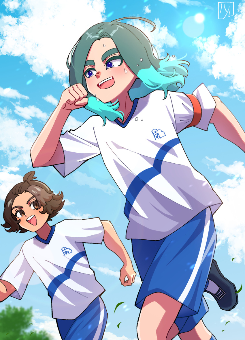 2boys, alternate_costume, aqua_hair, blue_eyes, blue_shorts, blue_sky, brown_eyes, brown_hair