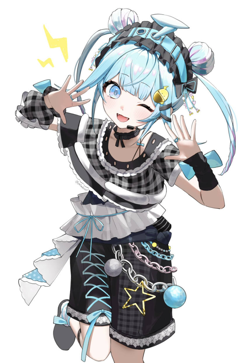 1girl, ahoge, black_choker, black_shirt, blue_eyes, blue_hair, chiadan7, choker, detached_sleeves, double_bun, frills, hair_bun, highres, hololive, hololive_dev_is, lightning_ahoge, mizumiya_su, mizumiya_su_(flowglow_uniform), official_alternate_costume, one_eye_closed, pink_hair, shirt, simple_background, twintails, virtual_youtuber, white_background