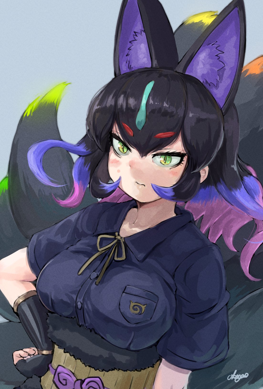 1girl, animal_ears, belt, black_fur, black_gloves, black_hair, black_shirt, blue_hair, blush, bow, bowtie, breast_pocket, brown_belt, brown_bow, brown_bowtie, collared_shirt, extra_ears, fingerless_gloves, fox_ears, fox_girl, fox_tail, fur_trim, gloves, gold_trim, green_eyes, hair_between_eyes, highres, japari_symbol, kemono_friends, kyubikori_(kemono_friends), long_hair, monkey_ears, monkey_girl, multicolored_hair, multiple_tails, okyao, pocket, purple_hair, shirt, sidelocks, slit_pupils, solo, tail, upper_body