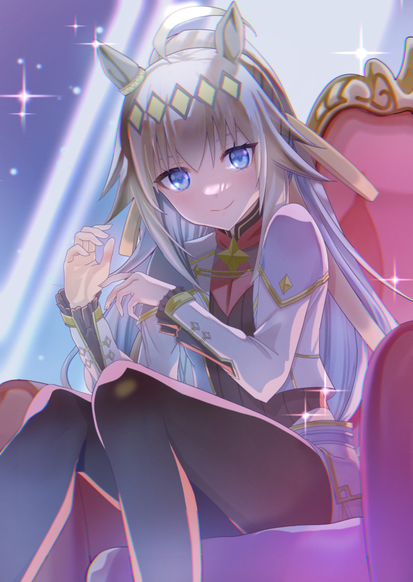 0niq, 1girl, absurdres, ahoge, animal_ears, blue_eyes, blush, brooch
