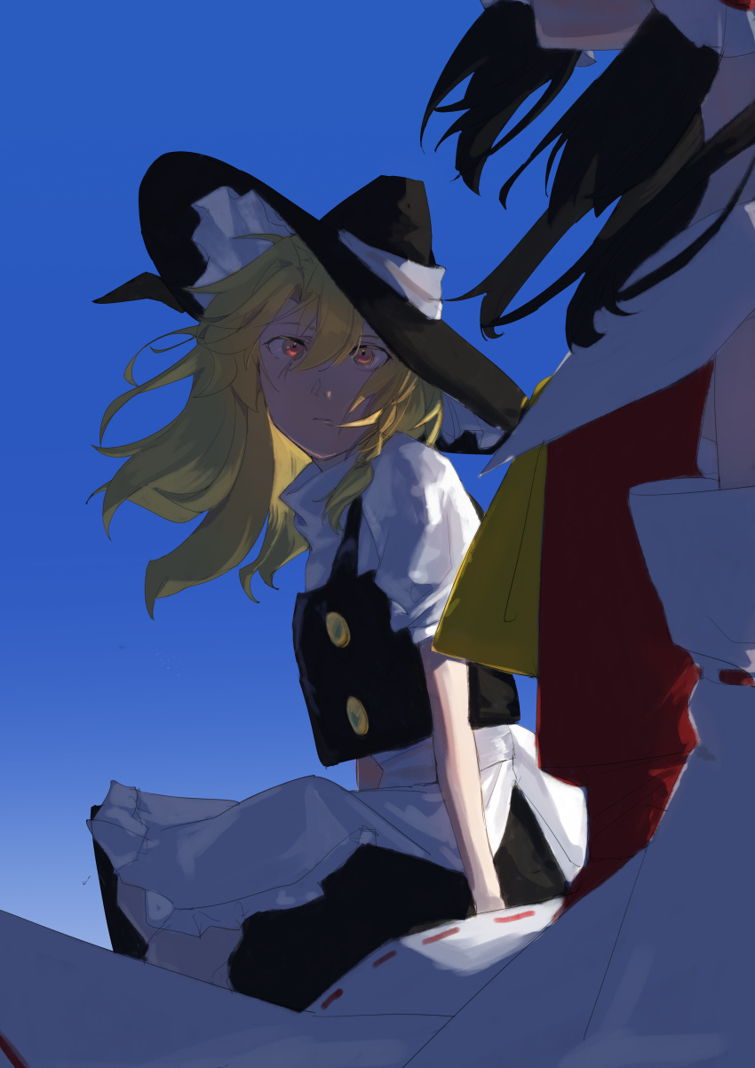 2girls, absurdres, apron, ascot, babaiwan_fengchui, black_hat, black_skirt, black_vest