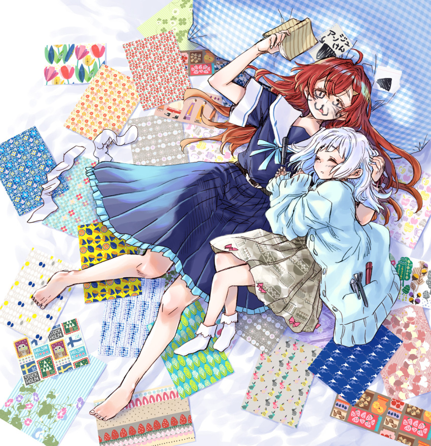 2girls, :3, age_difference, aged_down, ahoge, alternate_costume, ange_katrina, barefoot