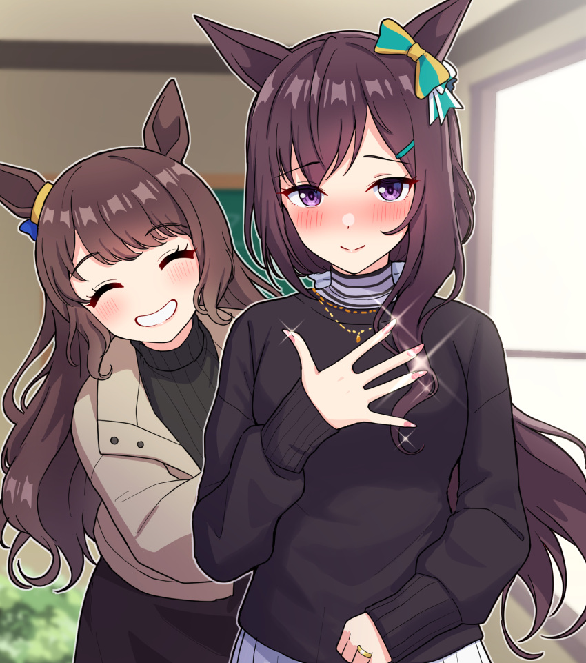 2girls, ^_^, alternate_costume, alternate_hairstyle, animal_ears, aqua_bow, black_hair, black_shirt