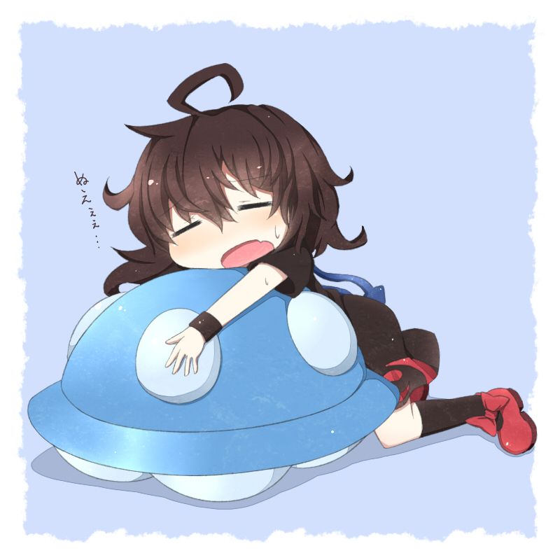 ahoge, akagaminanoka, black_hair, brown_hair, chibi, closed_eyes, dress, eyes_closed