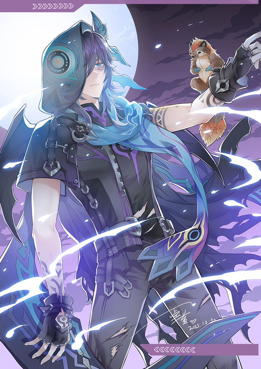 1boy, animal, animal_on_shoulder, artist_name, belt, black_gloves, black_hair, black_pants, black_shirt, blue_eyes, blue_hair, cape, chinese_commentary, commentary_request, danhuang_danjiang, fingerless_gloves, genshin_impact, gloves, hair_over_one_eye, holding, hood, hood_up, looking_at_viewer, male_focus, moon, multicolored_hair, ororon_(genshin_impact), pants, purple_hair, scarf, shirt, solo, tattoo, torn_clothes, torn_pants