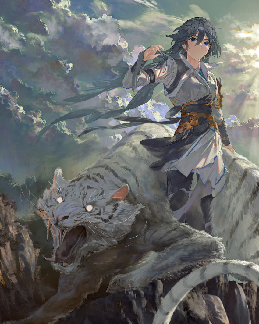 1girl, absurdres, animal, black_hair, blue_eyes, blue_sky, chinese_clothes, closed_mouth