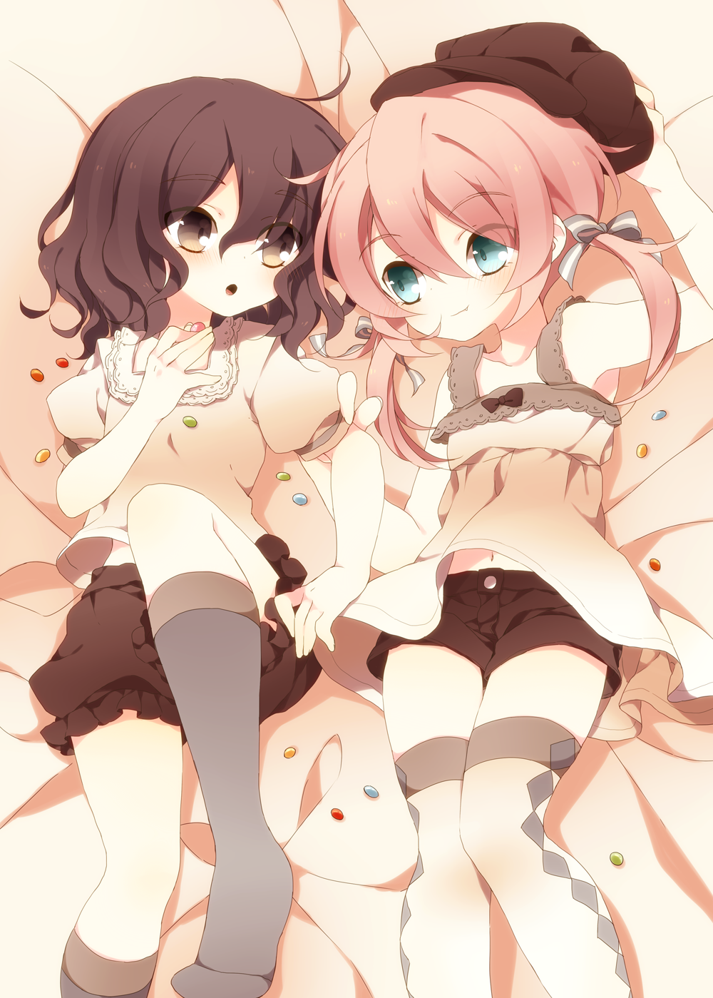 2girls, anju_(meipurusanchi), argyle, argyle_legwear, blush, bow, grey_legwear, hair_bow