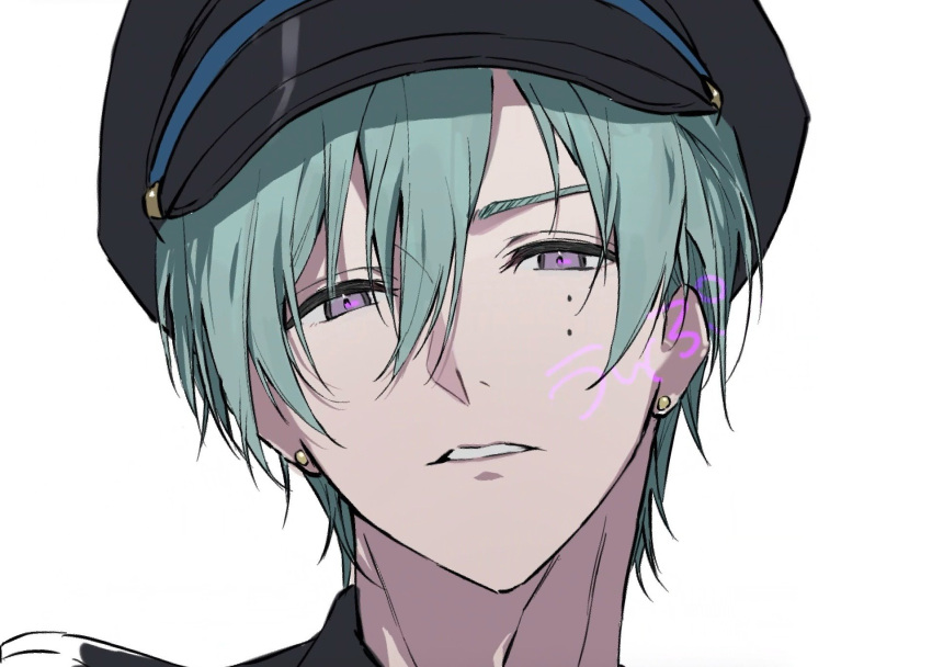 1boy, black_hat, butterfly_(ensemble_stars!), clenched_teeth, earrings, ensemble_stars!, green_hair, hair_between_eyes, hat, highres, jewelry, kazehaya_tatsumi, looking_at_viewer, male_focus, mole, mole_under_eye, parted_lips, short_hair, simple_background, solo, teeth, violet_eyes, white_background, zetsubou_wo_okurou_ka