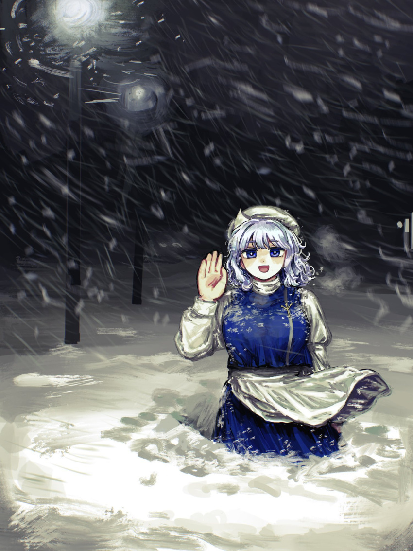 1girl, apron, arm_at_side, blue_eyes, blue_hair, blue_skirt, blue_vest, cowboy_shot, dark, floating_clothes, hand_up, hat, highres, juliet_sleeves, kihaji140, lamppost, lapel_pin, letty_whiterock, long_sleeves, looking_at_viewer, medium_hair, motion_blur, open_mouth, outdoors, partially_submerged, puffy_sleeves, shirt, skirt, smile, snow, snow_on_clothes, snowing, solo, straight-on, touhou, vest, waist_apron, waving, white_apron, white_hat, white_shirt, wide_shot
