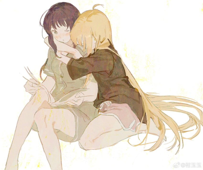 2girls, black_shirt, blonde_hair, chinese_commentary, cho_kaguya-hime!, commentary_request, ganyuyu11192, green_eyes