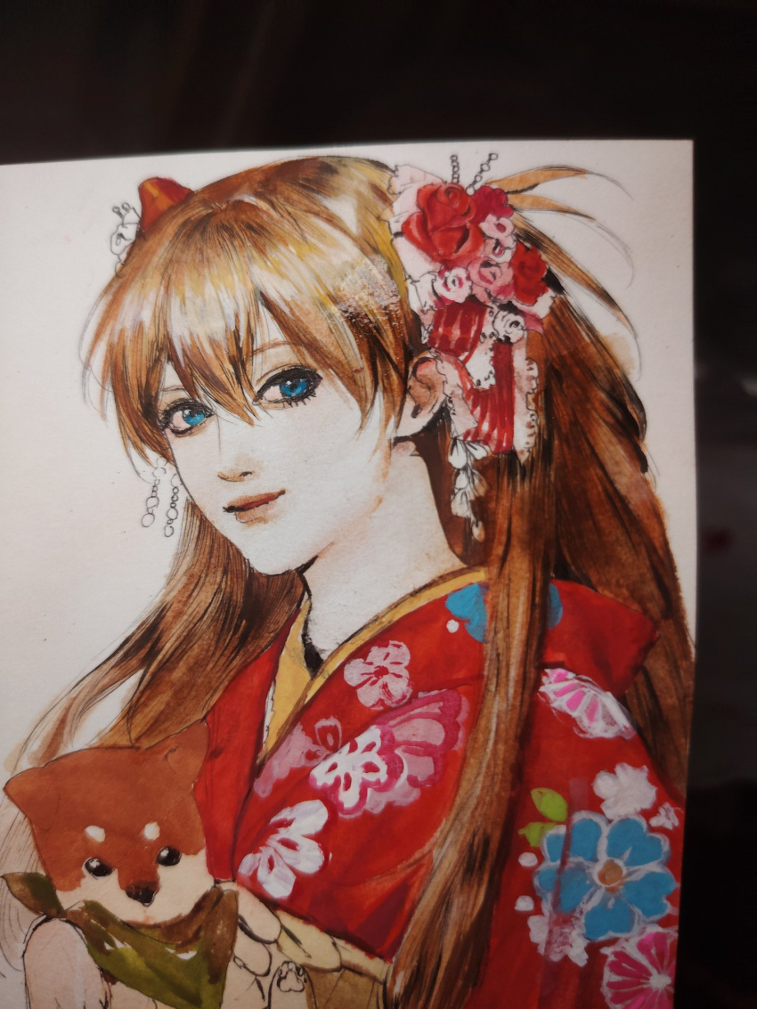 1girl, animal, blue_eyes, dog, flower, guadu54072, hair_flower, hair_ornament, highres, holding, holding_animal, holding_dog, japanese_clothes, kimono, lips, long_hair, neon_genesis_evangelion, orange_hair, red_kimono, shiba_inu, smile, solo, souryuu_asuka_langley, upper_body, white_background, yonghuyizhuxiao4444
