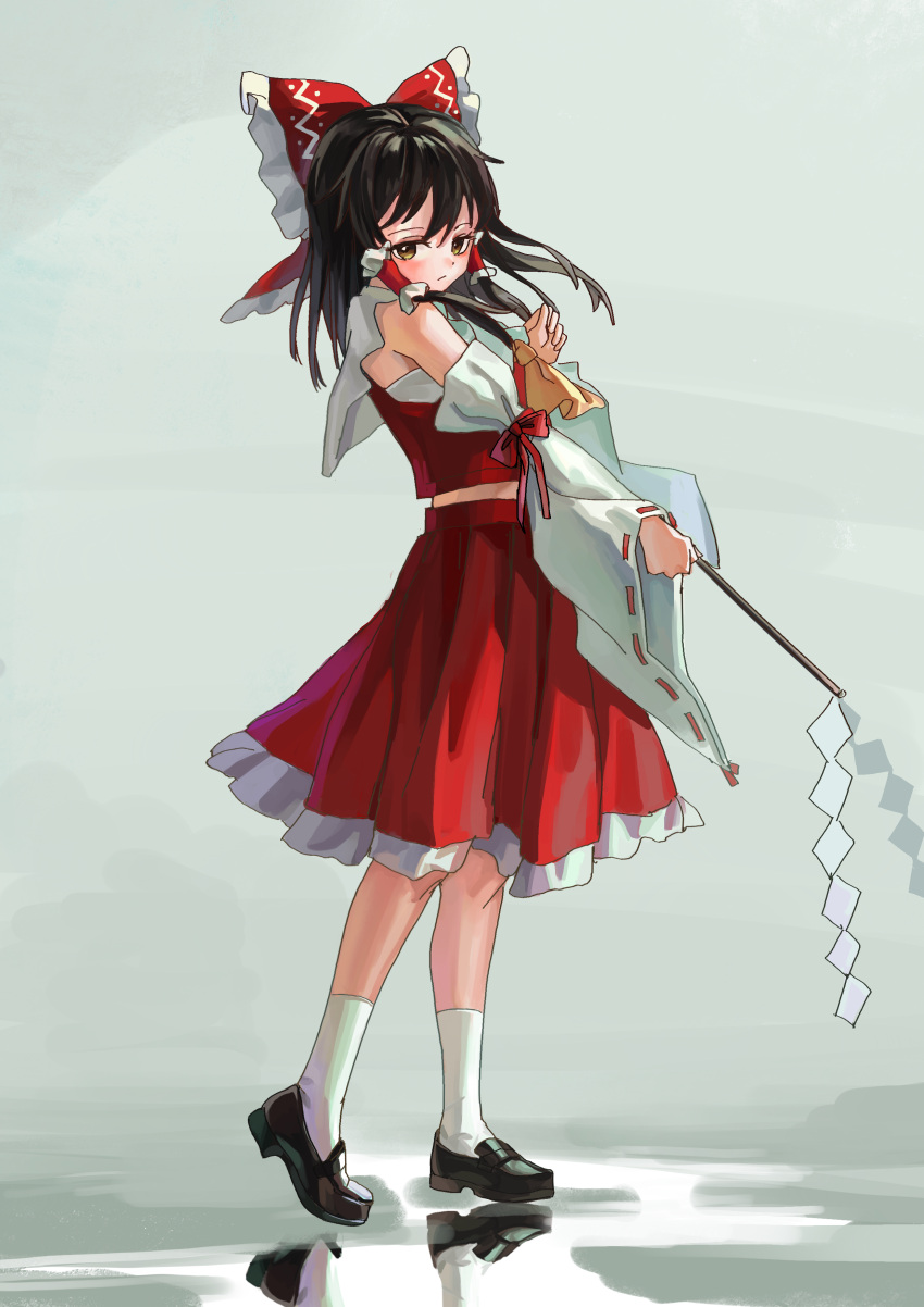absurdres, ascot, black_shoes, bow, brown_eyes, brown_hair, chinese_commentary, commentary_request