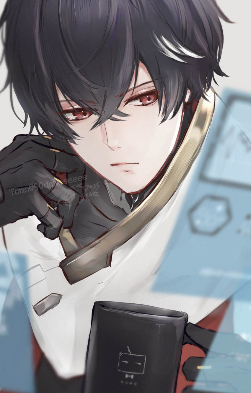 1boy, 50daneeeeee, absurdres, arm_up, asimov_(pgr), black_gloves, black_hair, blurry, blurry_foreground, cape, commentary_request, crossed_bangs, cup, gloves, hair_between_eyes, hand_on_own_face, highres, holding, holding_cup, looking_at_viewer, male_focus, mug, multicolored_hair, punishing:_gray_raven, red_eyes, short_hair, simple_background, solo, streaked_hair, upper_body, white_background, white_cape, white_streaks