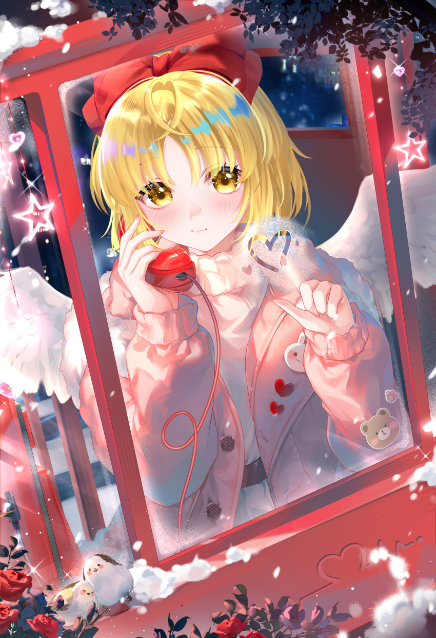 1girl, absurdres, angel_wings, belt, blonde_hair, bow, brown_belt, chinese_commentary, closed_mouth, commentary_request, dress, feathered_wings, flower, gengetsu_(touhou), hair_bow, heart, highres, holding, holding_phone, jacket, long_sleeves, looking_at_viewer, open_clothes, open_jacket, paranoia495514, payphone, phone, phone_booth, pink_jacket, red_bow, red_flower, smile, snow, solo, star_(symbol), touhou, touhou_(pc-98), white_dress, white_wings, wind, wings, yellow_eyes