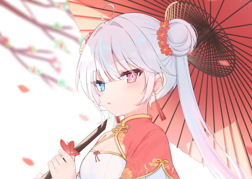 1girl, ahoge, blue_eyes, capelet, china_dress, chinese_clothes, commentary, day