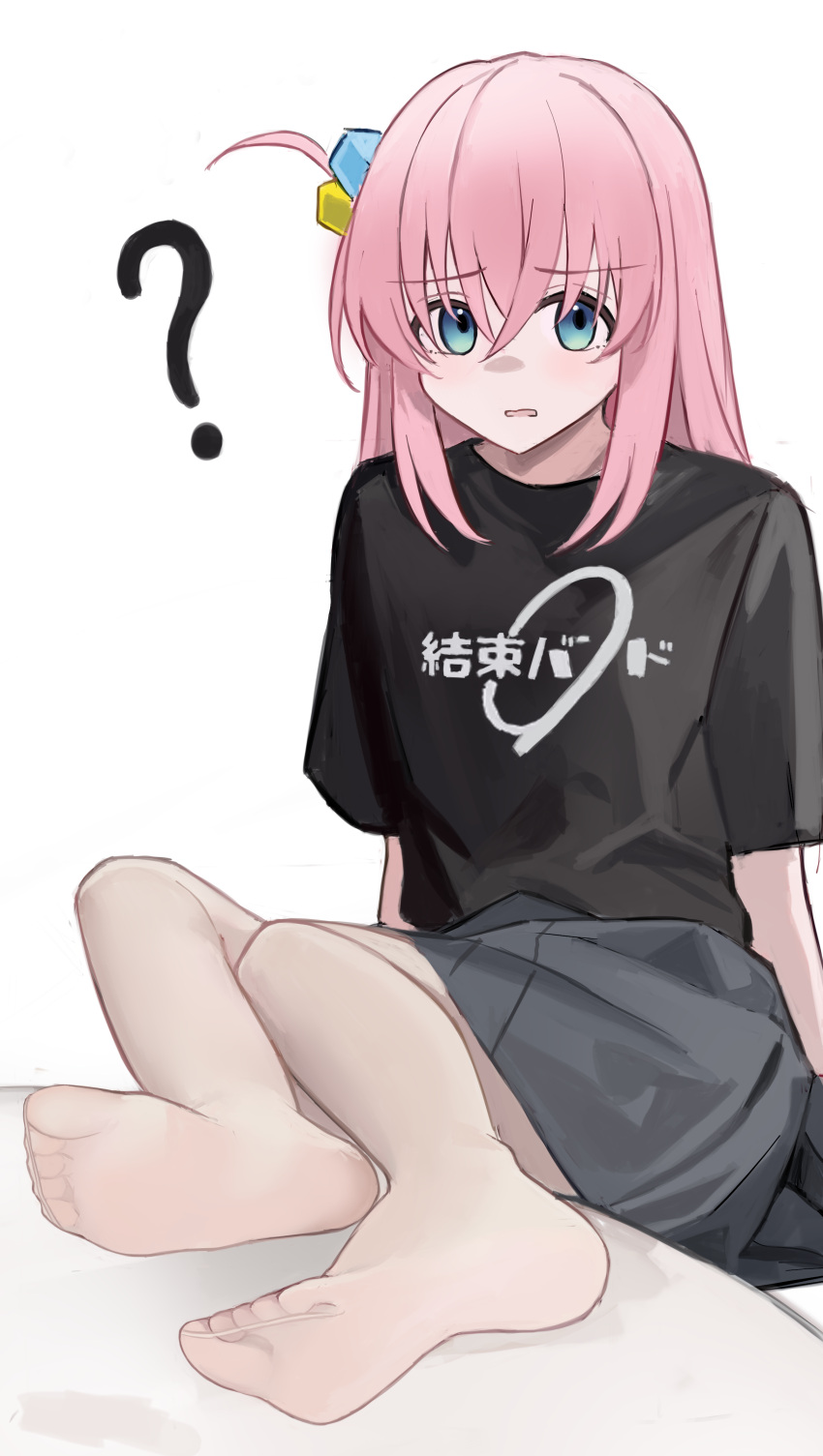 1girl, ?, absurdres, black_shirt, blue_eyes, bocchi_the_rock!, commentary_request, feet