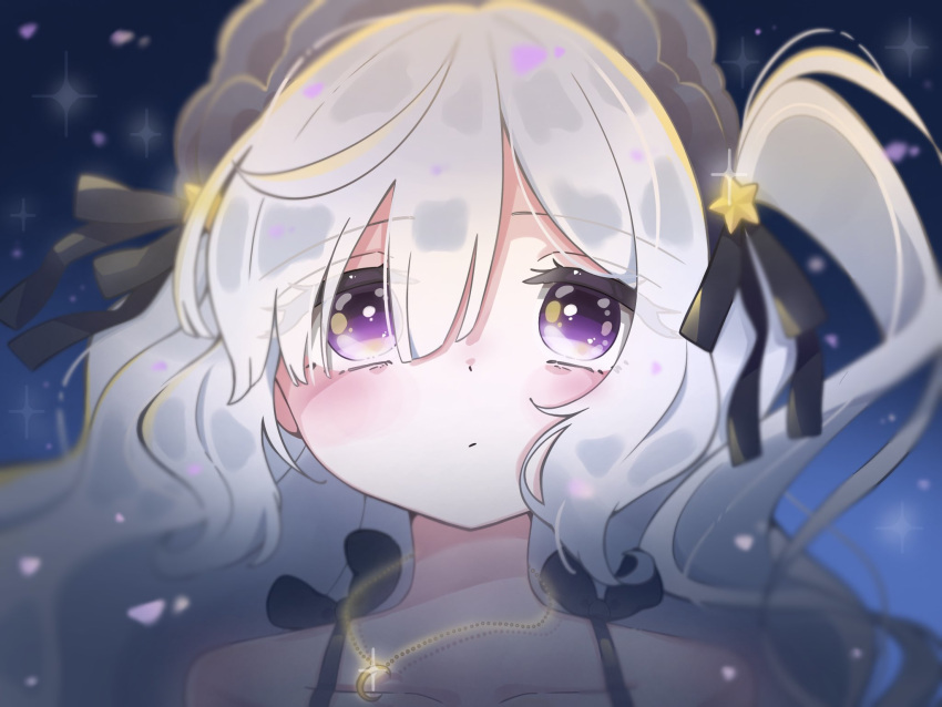1girl, aoi_azusa, black_ribbon, blue_background, closed_mouth, commentary_request, hair_over_one_eye, hair_ribbon, hairband, highres, light_particles, lolita_fashion, lolita_hairband, long_hair, looking_at_viewer, mahou_shoujo_no_majo_saiban, natsume_an-an, one_side_up, ribbon, solo, upper_body, violet_eyes