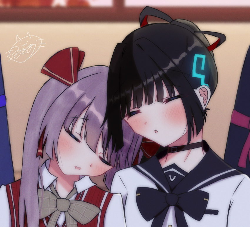 2girls, black_bow, black_bowtie, black_choker, black_ribbon, black_sailor_collar, blunt_bangs, blunt_ends
