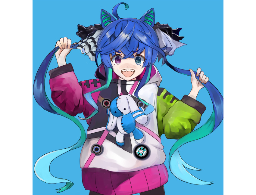 1girl, @_@, ahoge, animal_ears, blue_background, blue_eyes, blue_hair, coat, commentary_request, crossed_bangs, drawstring, emino_meika, heterochromia, highres, holding_own_hair, hood, hooded_coat, hoodie, horse_ears, horse_girl, long_hair, long_sleeves, looking_at_viewer, multicolored_coat, multicolored_hair, multicolored_hoodie, open_mouth, sharp_teeth, simple_background, smile, solo, stuffed_animal, stuffed_rabbit, stuffed_toy, teeth, twin_turbo_(blast_mode!_turbo_engine)_(umamusume), twin_turbo_(umamusume), twintails, umamusume, violet_eyes