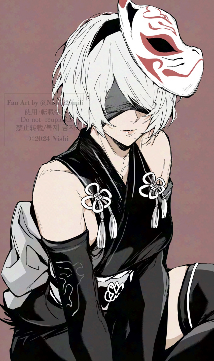 1girl, 2b_(nier:automata), back_bow, bare_shoulders, black_kimono, black_sleeves, black_thighhighs, blindfold, bow, breasts, commentary, detached_sleeves, feet_out_of_frame, fox_mask, goddess_of_victory:_nikke, grey_bow, grey_hair, hair_ornament, hairband, highres, japanese_clothes, kimono, lips, mask, mask_on_head, mole, mole_under_mouth, nier:automata, nier_(series), nishiii26miii, obi, official_alternate_costume, sash, short_hair, simple_background, sleeveless, sleeveless_kimono, solo, thigh-highs, watermark