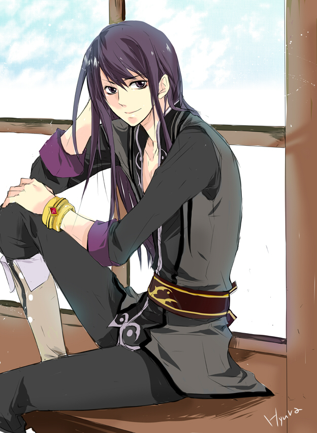 bad_id, belt, black_eyes, black_hair, boots, bracelet, coat, hyura1004, jewelry, long_hair, male, pants, sitting, smile, solo, tales_of_(series), tales_of_vesperia, yuri_lowell