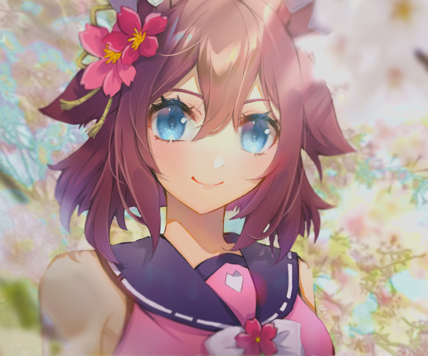 1girl, animal_ears, bare_shoulders, blue_eyes, blush, breasts, brown_hair, closed_mouth