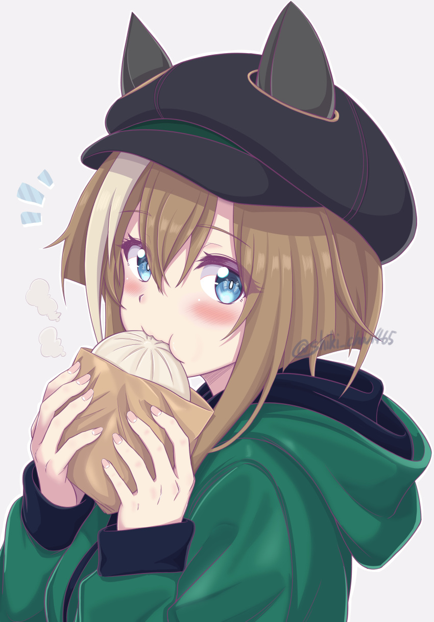 1girl, absurdres, animal_ears, blue_eyes, blush, brown_hair, casual, chanshiki, cheval_grand_(casual)_(umamusume), cheval_grand_(umamusume), commentary_request, ear_covers, ears_through_headwear, eating, food, food_in_mouth, green_hoodie, hair_between_eyes, hat, highres, holding, holding_food, hood, hood_down, hoodie, horse_ears, horse_girl, long_sleeves, looking_at_viewer, multicolored_hair, steamed_bun, streaked_hair, umamusume, upper_body, white_hair