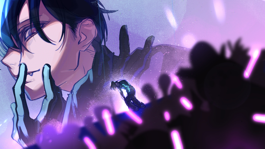 2boys, absurdres, alien, alien_stage, black_gloves, black_hair, closed_mouth, commentary, fang, fang_out, gloves, glowstick, green_tank_top, hand_on_own_face, hani66233823387, highres, holding, holding_glowstick, hunched_over, ivan_(alien_stage), multiple_boys, pants, tank_top, till_(alien_stage)