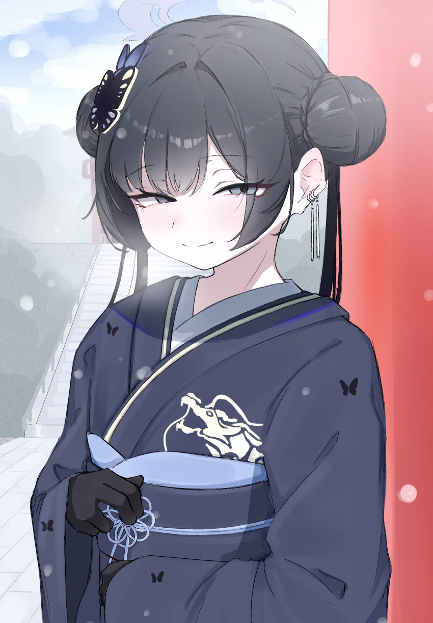 1girl, absurdres, blue_archive, blush, commentary_request, dokuwachichi, gloves, highres