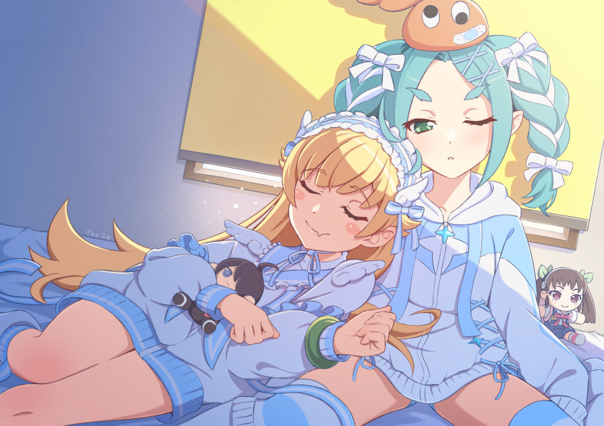 2girls, aqua_hair, araragi_koyomi, blonde_hair, bow, braid, character_doll, closed_eyes