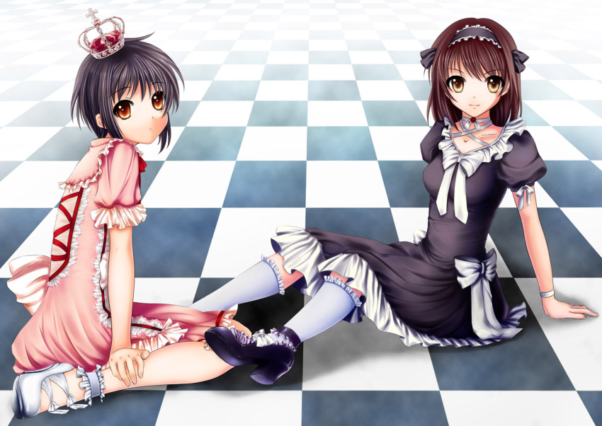 2girls, checkered, crown, dress, gothloli, kneehighs, lolita_fashion, multiple_girls