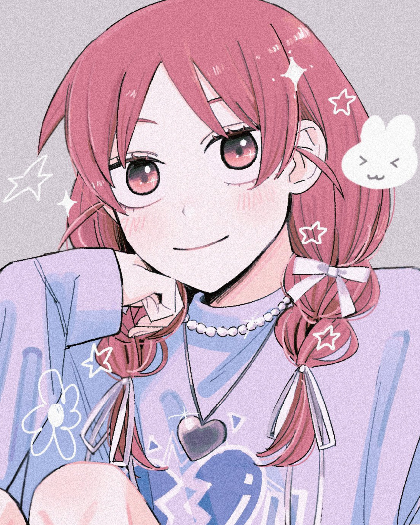 >_<, 1girl, blue_shirt, blush, braid, chibi, chibi_inset, futsuu_no_keion-bu