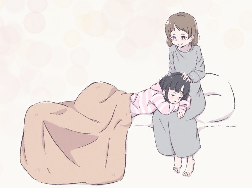 2girls, barefoot, black_hair, brown_hair, closed_mouth, commentary_request, grey_nightgown, hand_on_another's_head