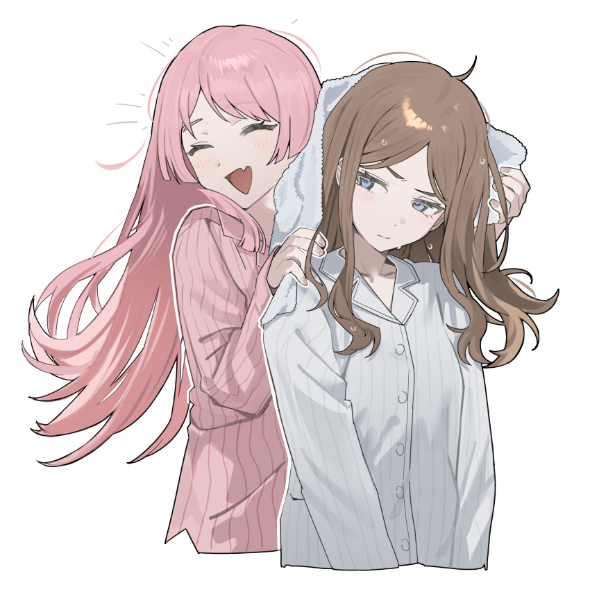 2girls, ^_^, absurdres, bang_dream!, bang_dream!_it's_mygo!!!!!, blue_eyes, blush, brown_hair, chihaya_anon, chinese_commentary, closed_eyes, closed_mouth, commentary_request, dress_shirt, drying, drying_another's_hair, drying_hair, grey_shirt, highres, long_hair, multiple_girls, nagasaki_soyo, pajamas, pink_hair, pink_shirt, shirt, sidelocks, simple_background, tengtiaoweile, wet, wet_hair, white_background