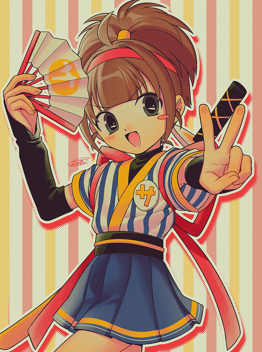 1girl, absurdres, blue_skirt, blush, blush_stickers, brown_hair, commentary_request, grey_eyes, halftone, hand_fan, high_ponytail, highres, holding, holding_fan, imadake_dabuchi_tabemi, looking_at_viewer, mcdonald's, menma_(enaic31), open_mouth, outline, pleated_skirt, ponytail, samurai_tamago_tabemi, short_hair, short_ponytail, short_sleeves, signature, single_blush_sticker, skirt, solo, striped_background, sword, sword_on_back, v, weapon, weapon_on_back, white_outline