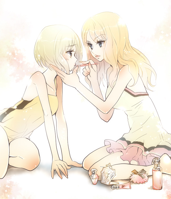 applying_makeup, bare_shoulders, blonde_hair, blue_eyes, cosmetics, dress, green_eyes, huang_baoling